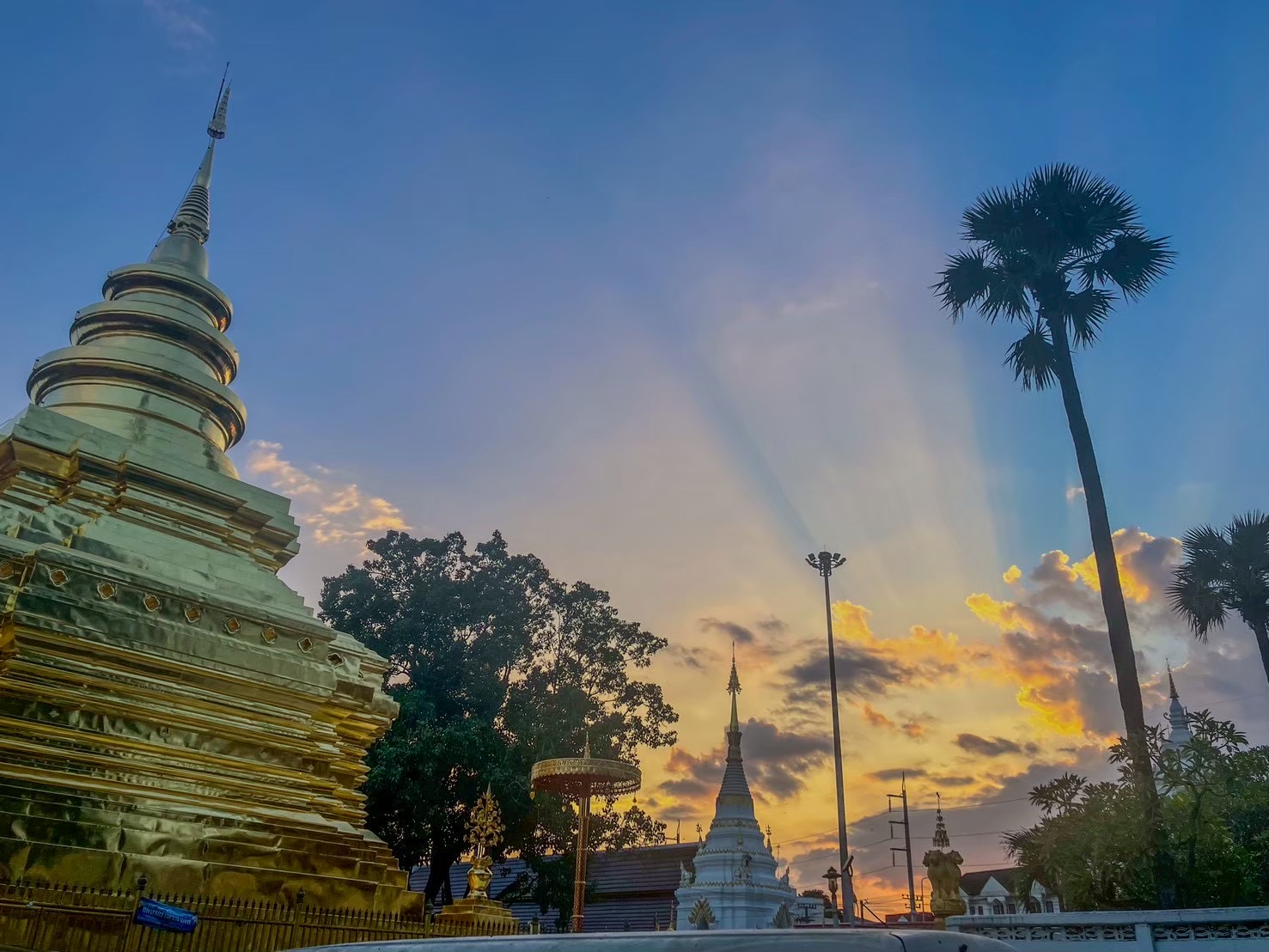 ภาพบรรยากาศวัดพระธาตุศรีจอมทอง